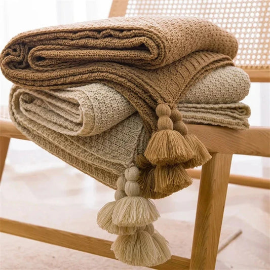 Nordic Chunky Waffle Embossed Throw Blanket with Tassel